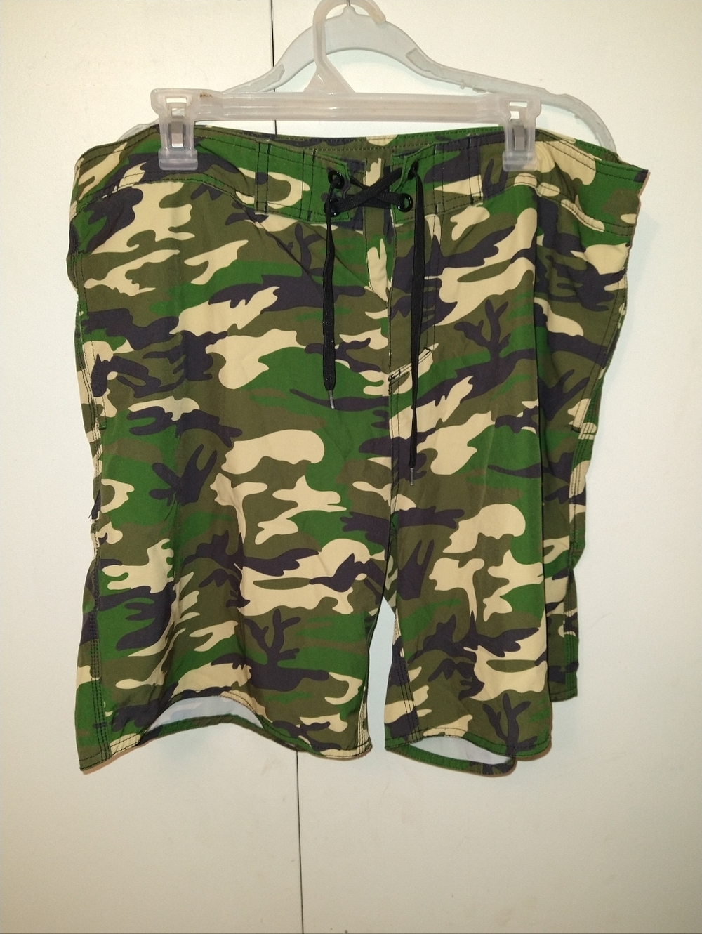 Barbell Apparel Green Camouflage Stretch Board Shorts Men's sz 38.